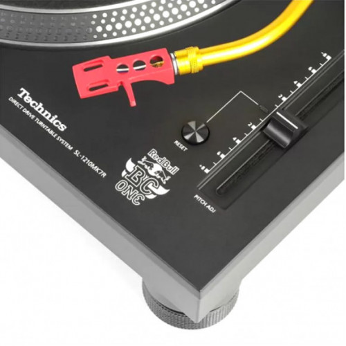 Програвач вінілу Technics SL - 1210 MK7 Red Bull Black