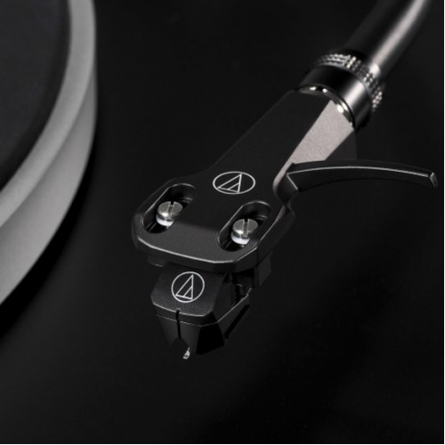 Програвач вінілу Audio-Technica AT-LP5x